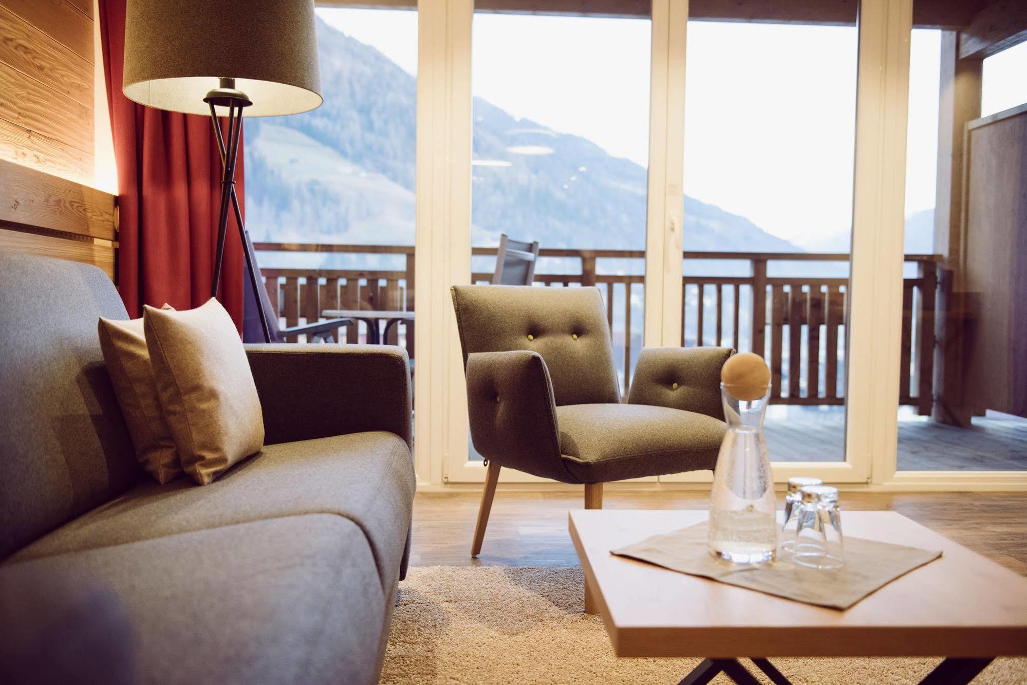 Spa & Naturhotel Outside Matrei in Osttirol Eksteriør billede